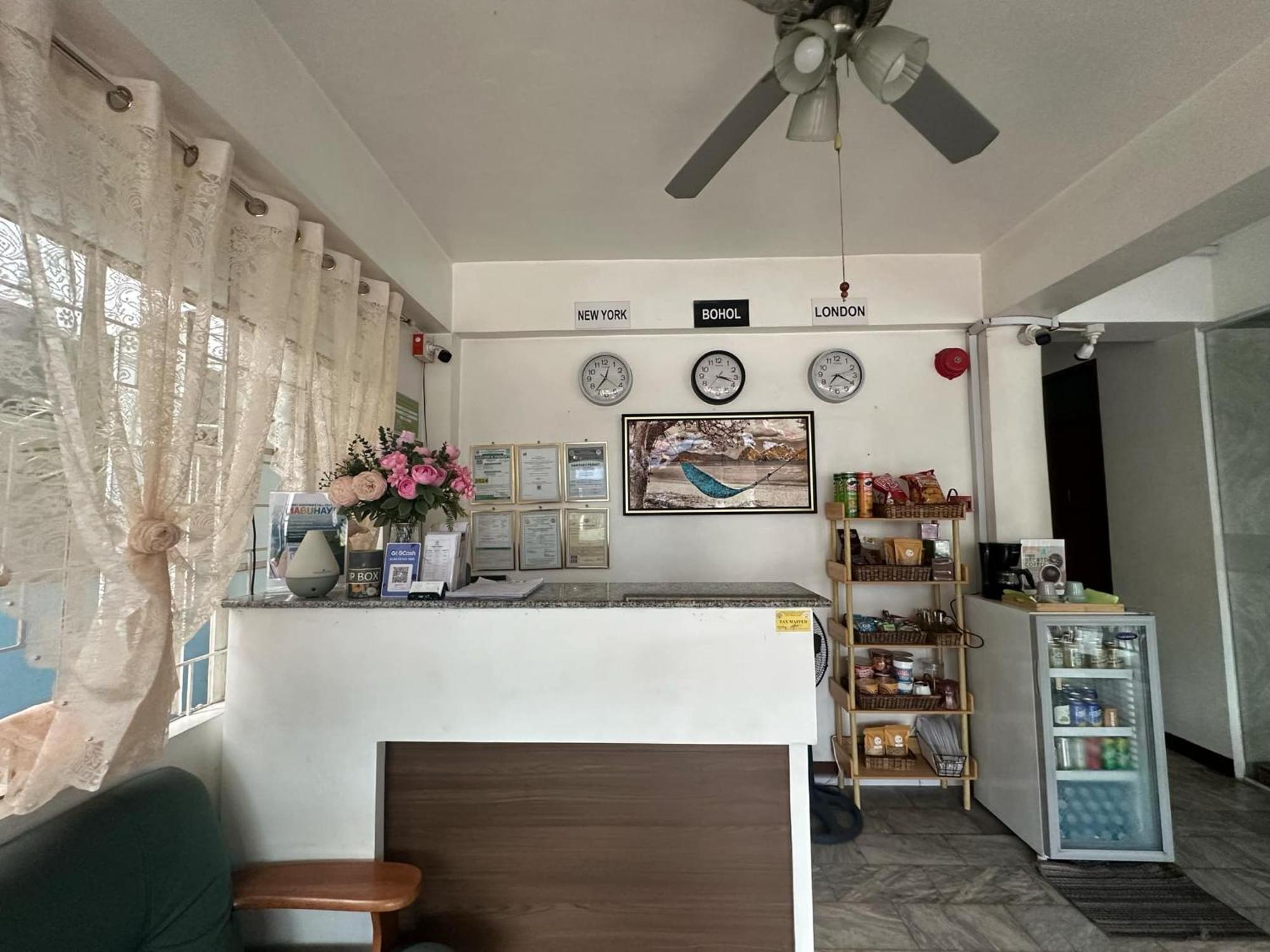 Brielles Travellers Inn Tagbilaran City Exterior foto